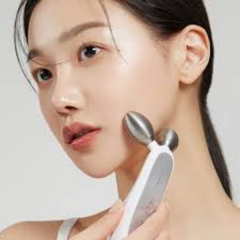 [MEDICUBE] AGE R DERMA EMS SHOT