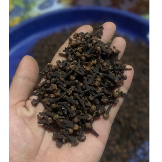 

CENGKEH KERING KUALITAS OKE