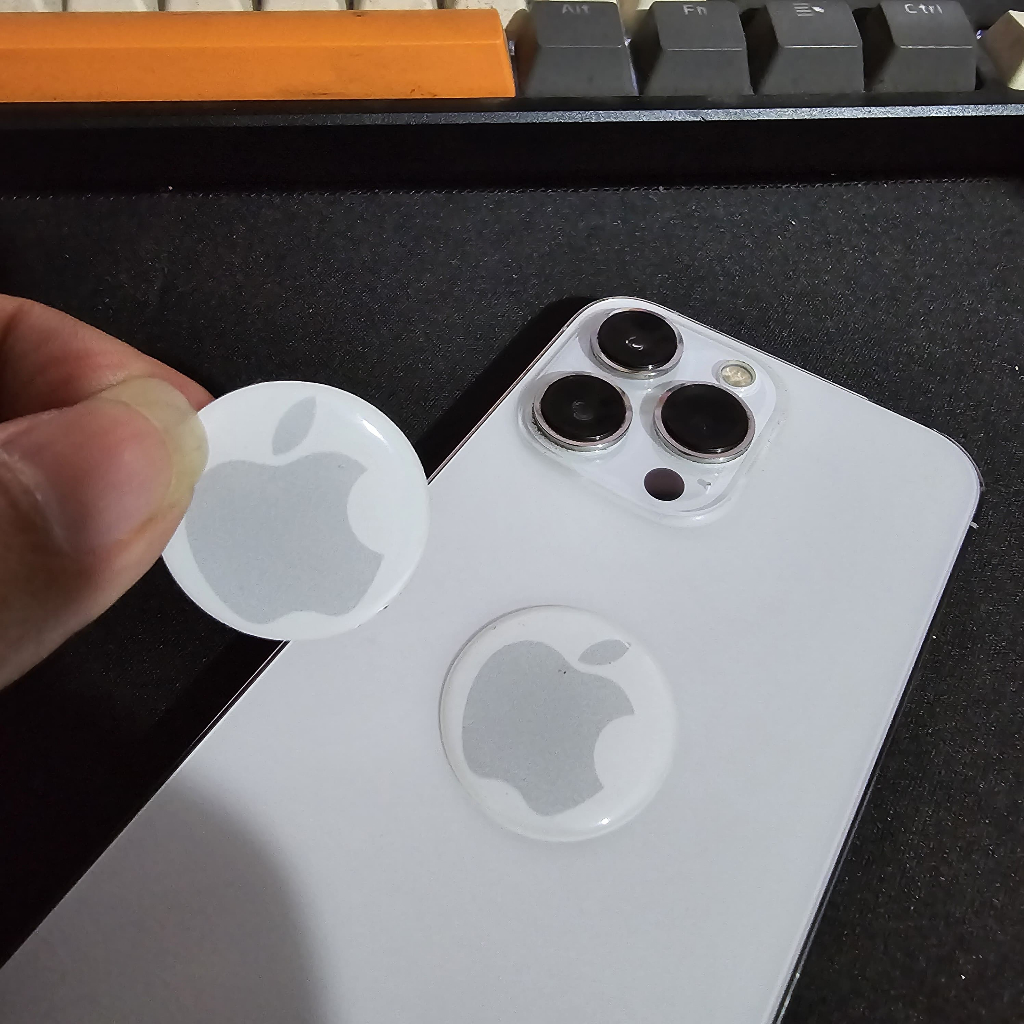

STICKER APPLE TIMBUL 3 CM LINGKARAN STIKER APEL IPHONE