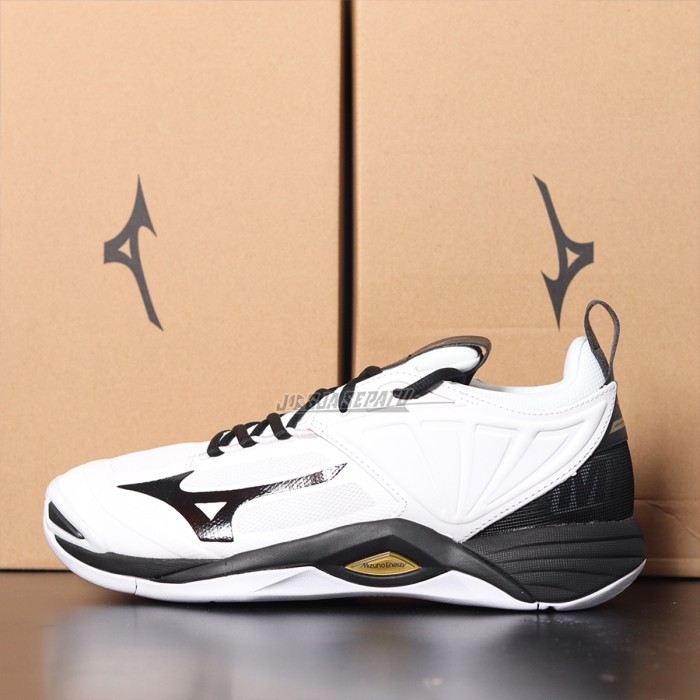 Sepatu Voli Mizuno Wave Momentum 2 - White/Black/Gold