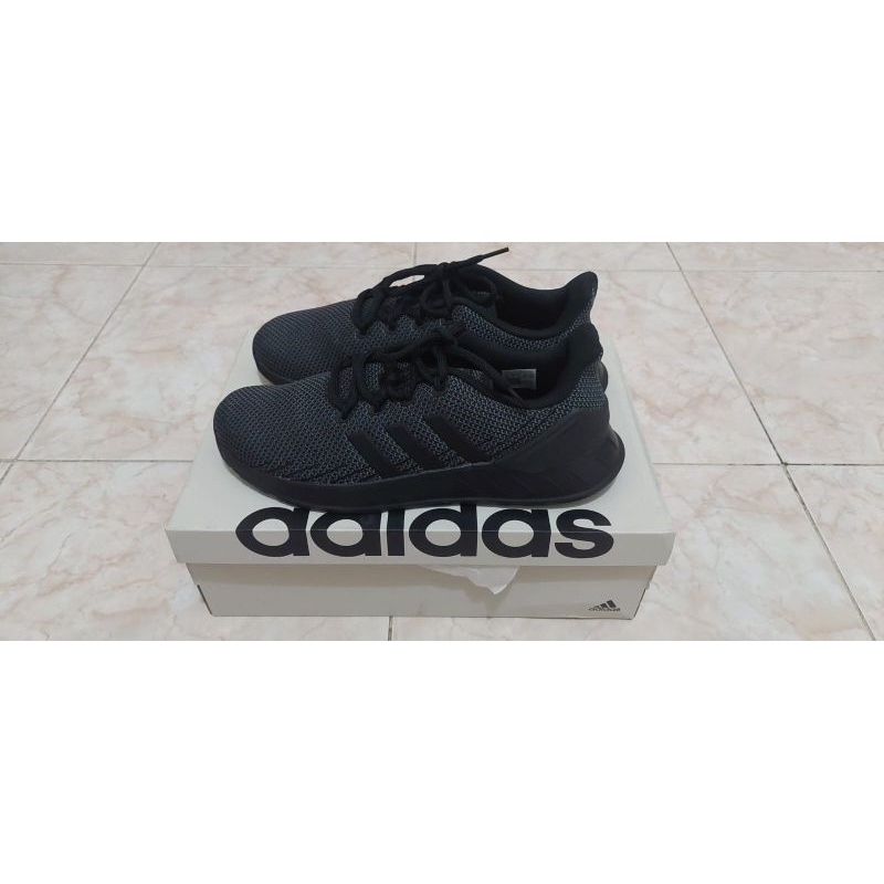 Sepatu Adidas Running Questar Flow NXT Pria Adidas 2024