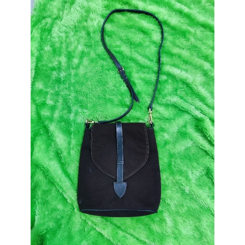 Tas selempang wanita coklat tua beludru