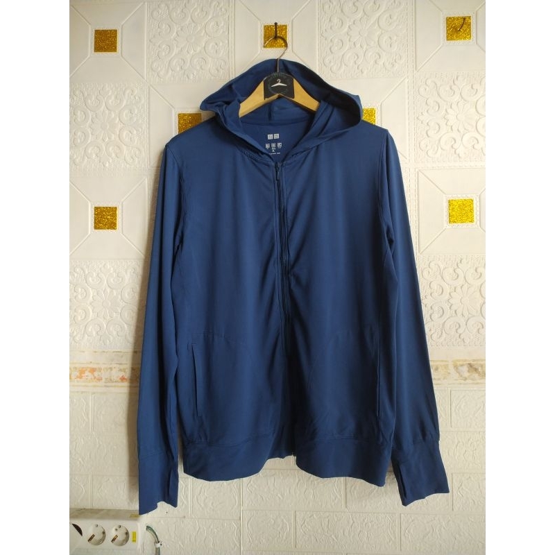 jaket running UNIQLO airism