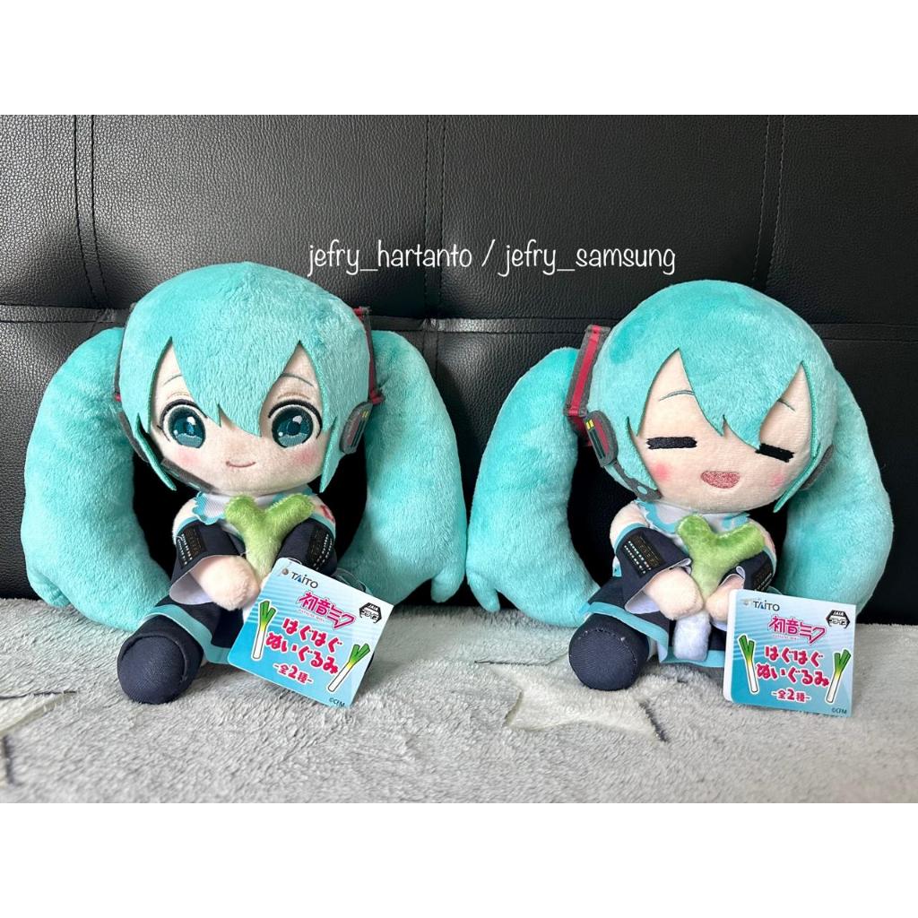 Boneka Hatsune Miku Hug Me Plush Original Taito Jepang Vocaloid Kawaii Nuigurumi Plushie