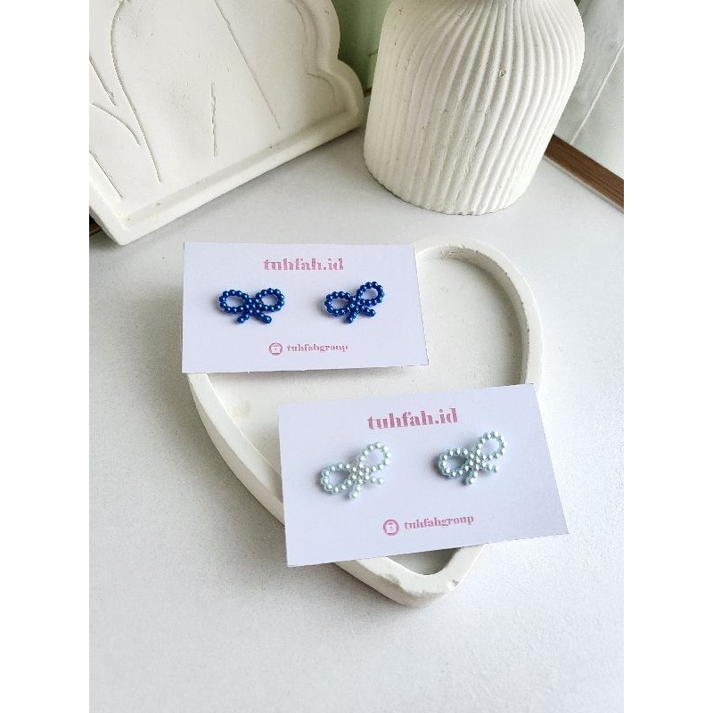 Anting Tusuk Pita