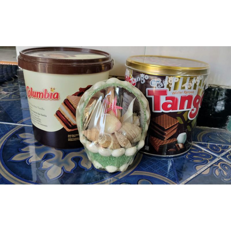 

TANGO WAFER KALENG 270gram