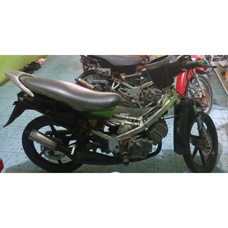 Satria Hiu 2004 Biru Hitam