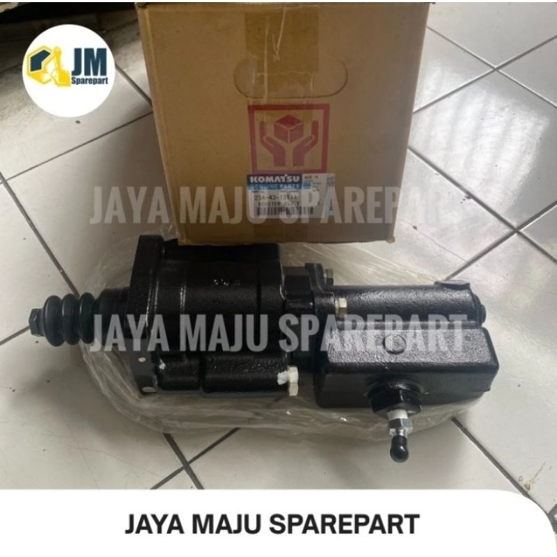 23A-43-13111 CYLINDER ASS'Y, BOOSTER AND MASTER KOMATSU GD511A (GENUINE)