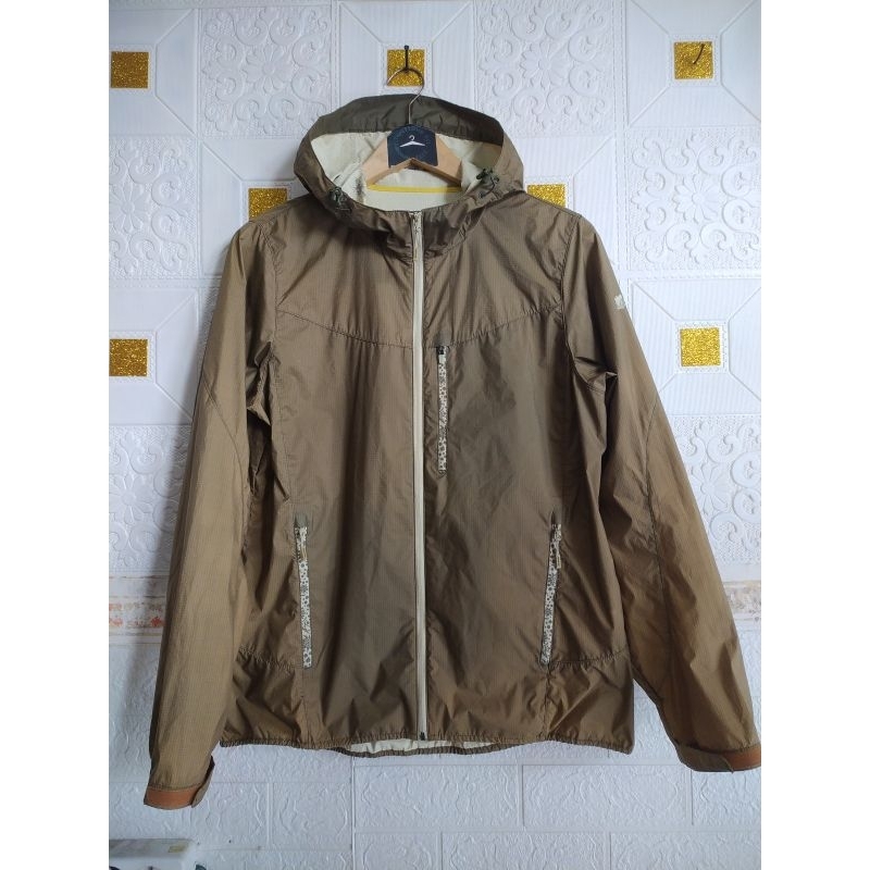 jaket outdoor waterproof lafuma