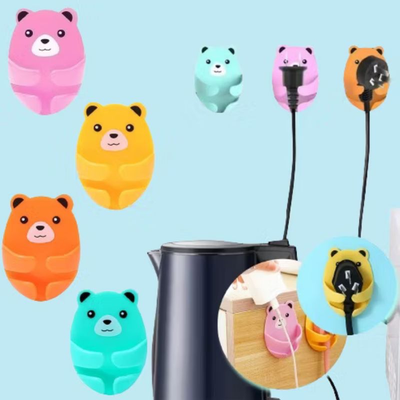 Gantungan Kabel Listrik Tempel Dinding Motif Bear Plug Hook Colokan