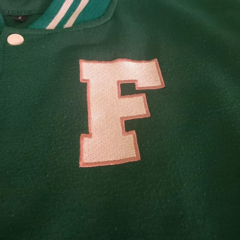 Varsity Second Brand Sz L