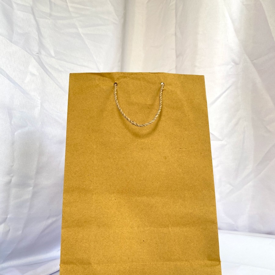 

Paper Bag Polos 21,5x8,5x32 cm isi 10 pcs