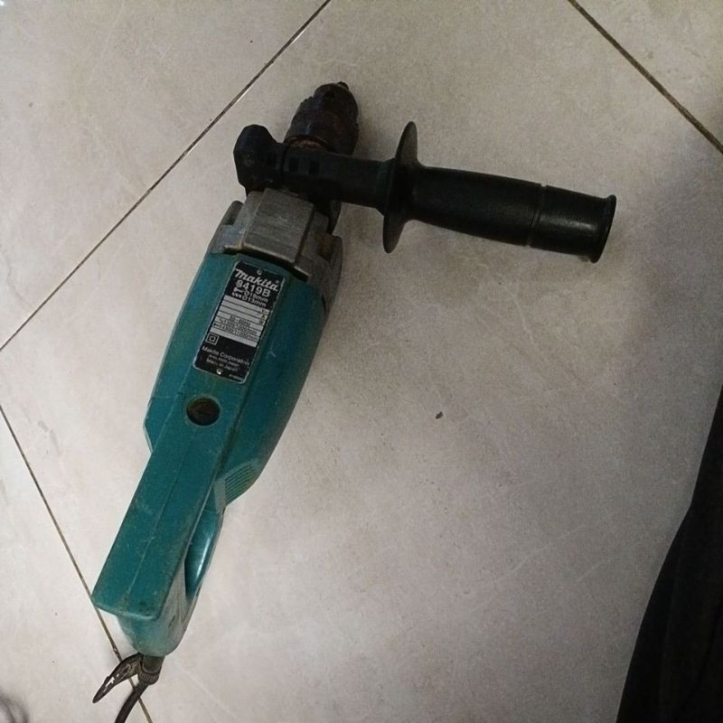 Bor MAKITA 8419B 13mm second (bekas pakai)