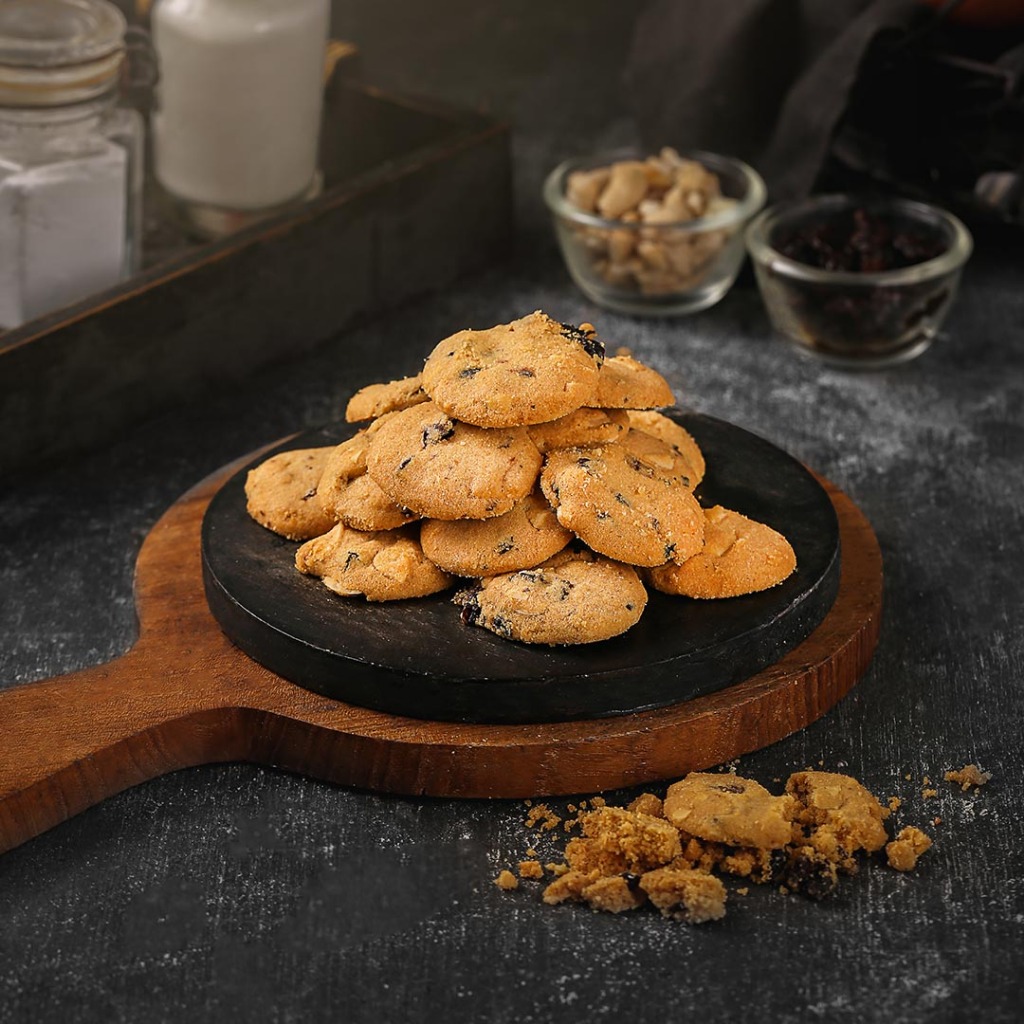 

Clairmont Almond Raisin Cookies