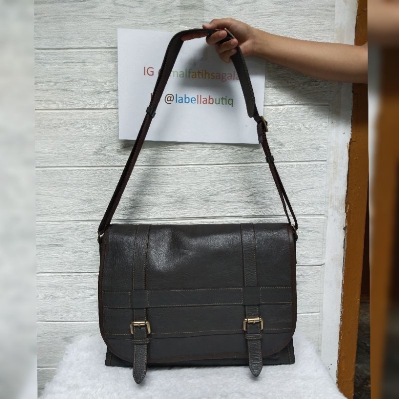 Buffalo Tas Selempang Pria Kulit Asli Preloved Second