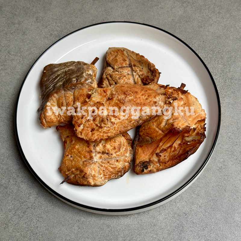 

ikan asap iwak panggang daging manyung fresh 200gram lebih [Kemasan Vakum]