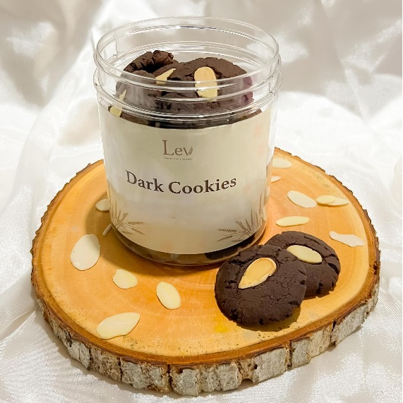 

DARK ALMOND COOKIES 250 GRAM / KUE KERING RASA COKLAT DENGAN KACANG ALMOND