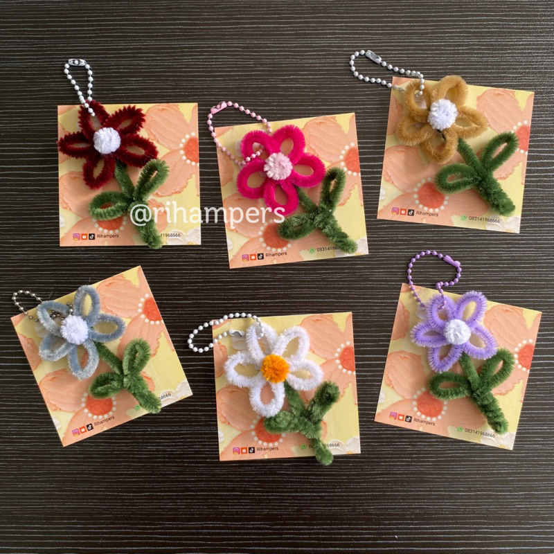 Rihampers Gantungan Bunga Daisy kawat bulu / Keychain Bunga Daisy / Ganci Bunga Daisy kawat bulu / G