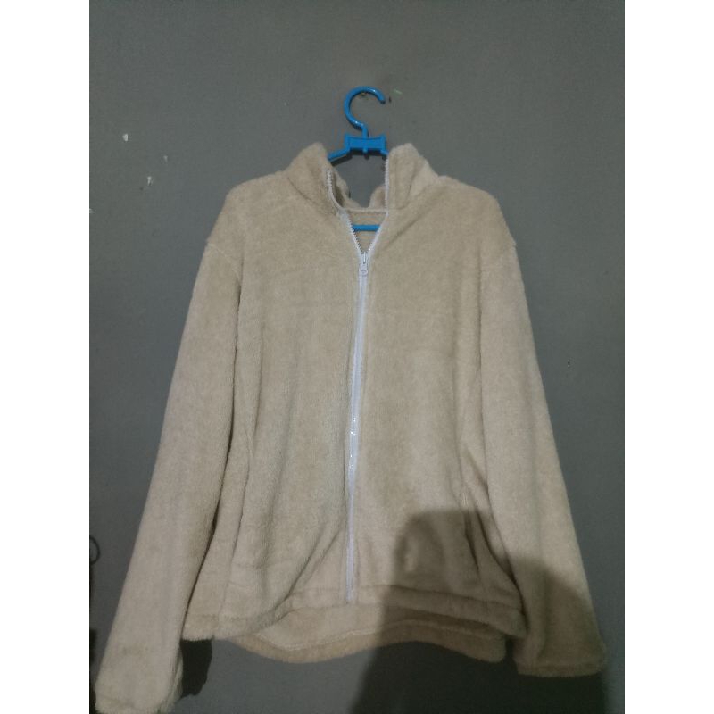 preloved jaket bulu tebal untuk musim dingin wanita