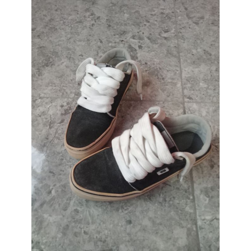 sepatu vans tali gemuk