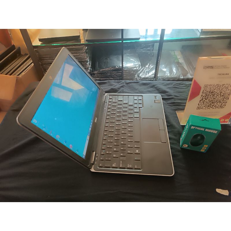 laptop dell 7240 i5 8/255 ssd