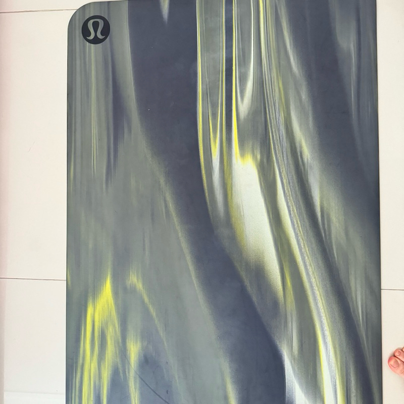 lululemon yoga mat