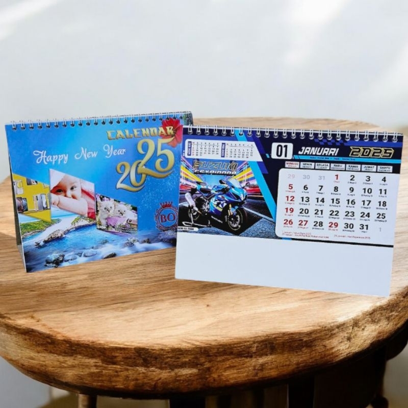 

kalender meja standar tahun 2025 BO km12 gambar motor sport ukuran 21x 15,5 cm (terima castume cetak merek)