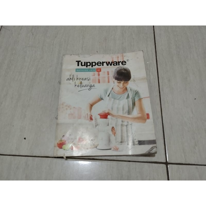 Buku Katalog Tupperware 2016.