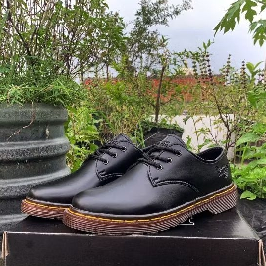 SEPATU PRIA LOOW BOOTS DR MARTIN'S SEPATU DOCMART PENDEK (UNISEX) CASUAL PORMAL
