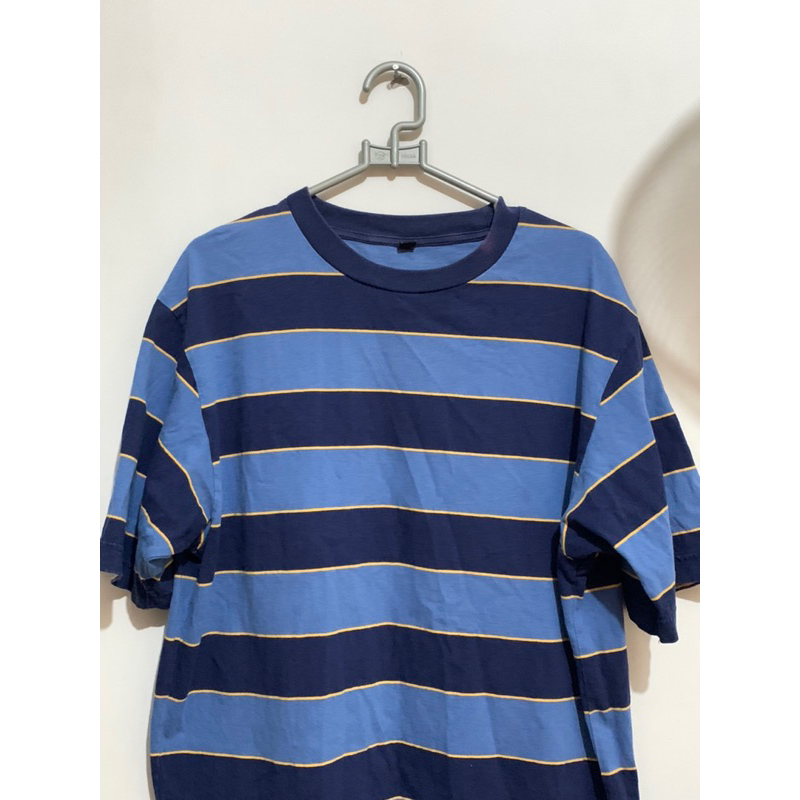 preloved kaos garis uniqlo