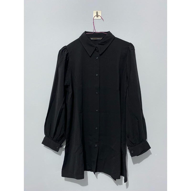 Preloved Kemeja Basic Merek Benhill Woman