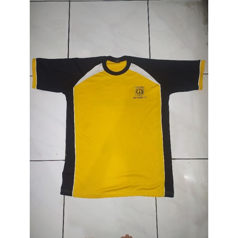 seragam olahraga SMP negeri 131 jakarta preloved
