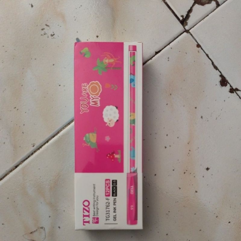 

pulpen tizo gel karakter isi 12