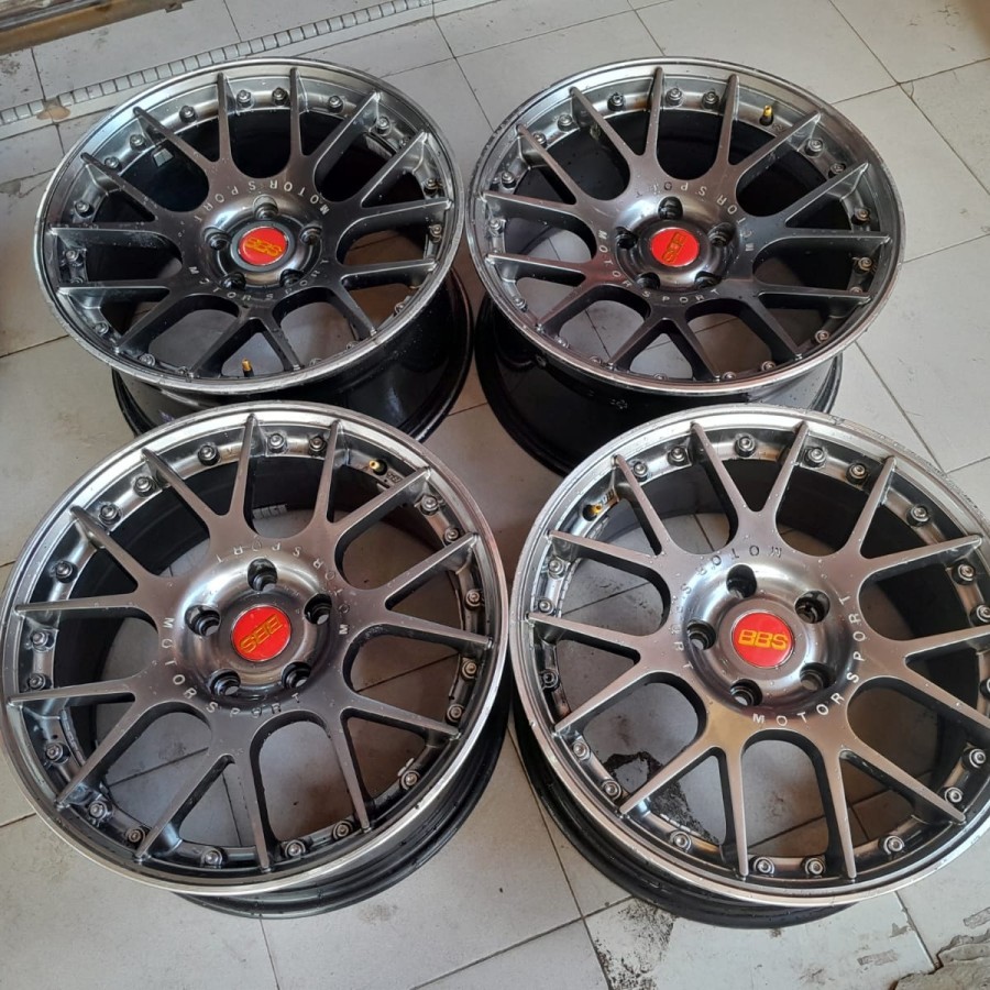 Velg Mobil Bekas Ring 17 Lubang Baut 5 BBS R17 X7,5-8,5 5X114,3 ET25-30