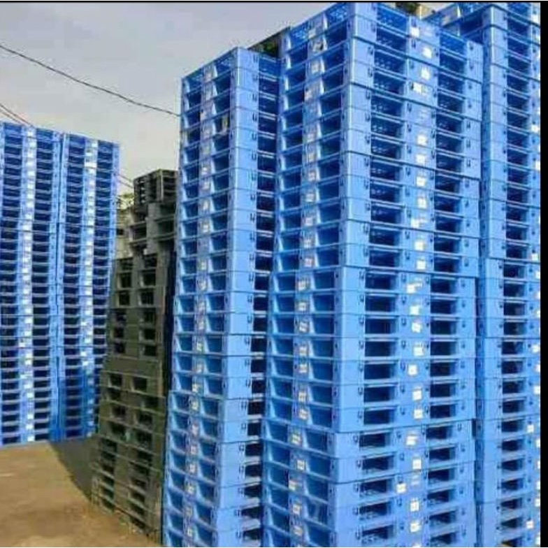 

KODE L9I4 palet plastik warna biru berkawalitas UK 12 x 1 x 15