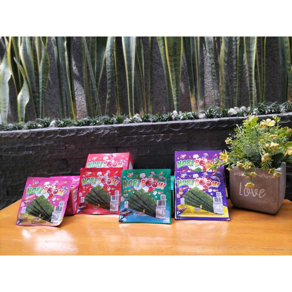 

Snack NORI BOOM makanan ringan rumput laut Seaweed 1 BOX isi 12 PCS