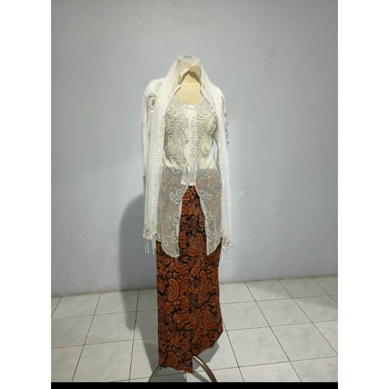 preloved  set kebaya kerudung smp