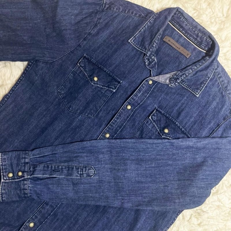 (PRELOVED) Giordano Kemeja Jeans Lengan Panjang