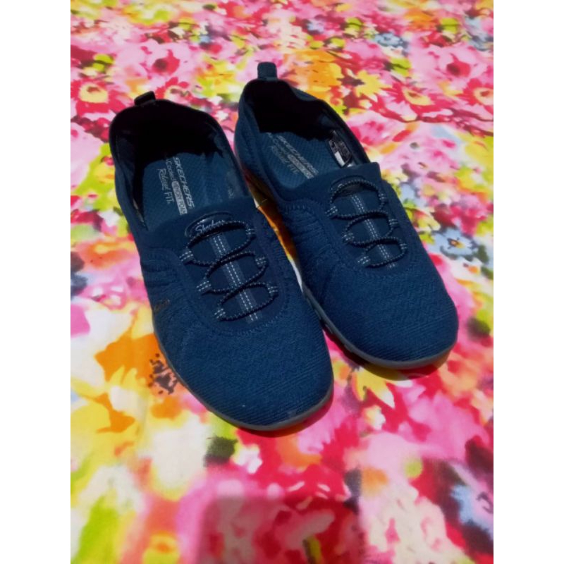 Sepatu Skechers Relaxed fit air cooled memory foam