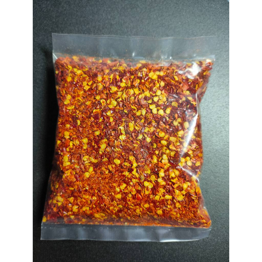 

Chili flakes Yovi / Cabe bubuk kasar 100 gram