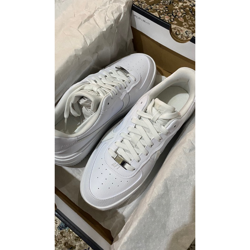 NIKE AIR FORCE 1 TRIPEL WHITE PLATFORM