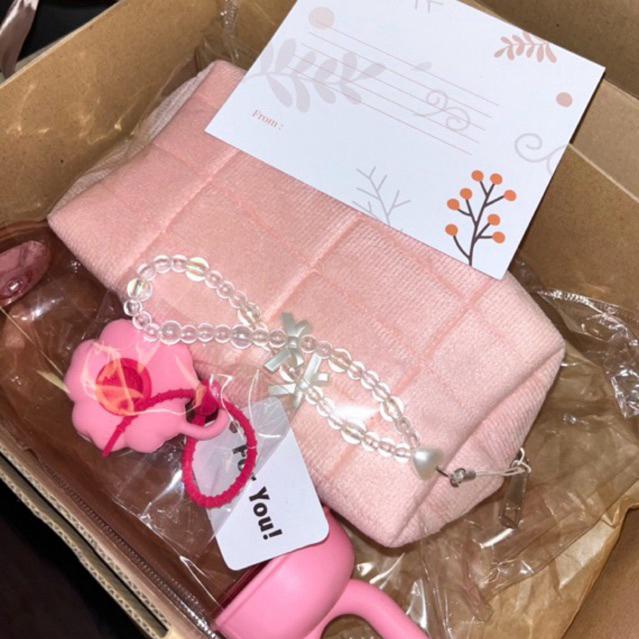 

Pink Blush Gift Box - Tumblr & Makeup pouch / kado natal / kado anniv / kado ultah / kado gemes / kado pink / kado nikahan