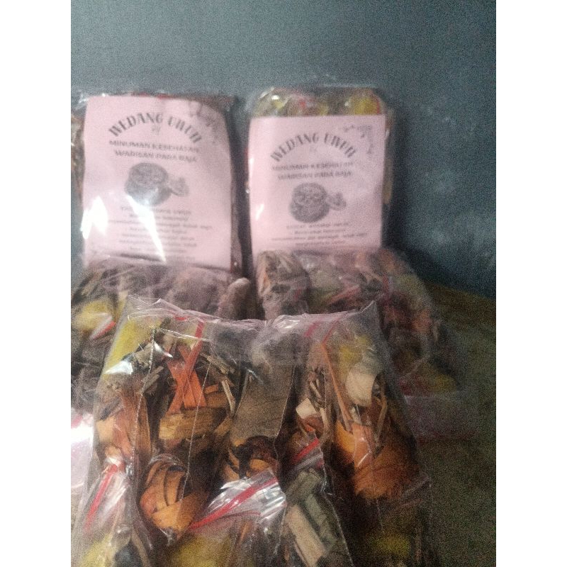 

Wedang uwuh rempah lengkap