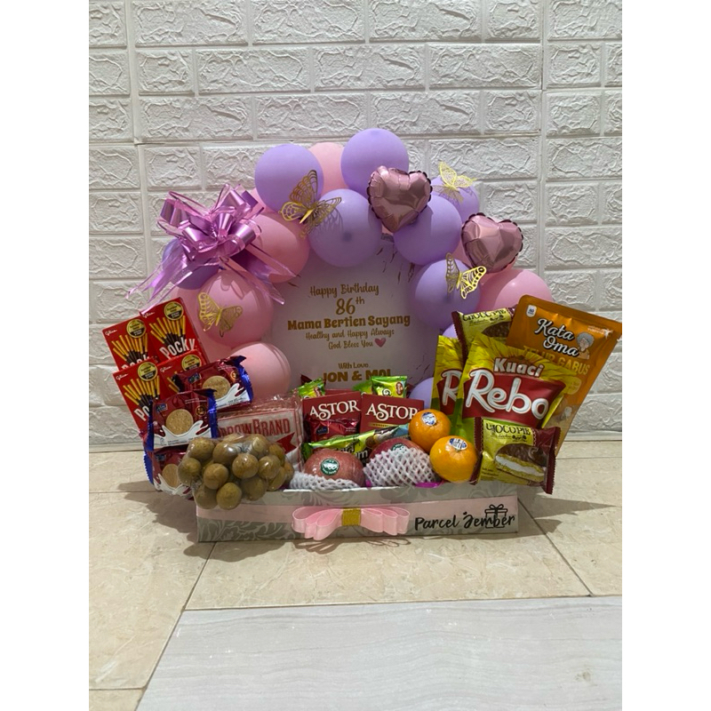 

Mading Snack Tower Kado Hadiah Hampers Jember