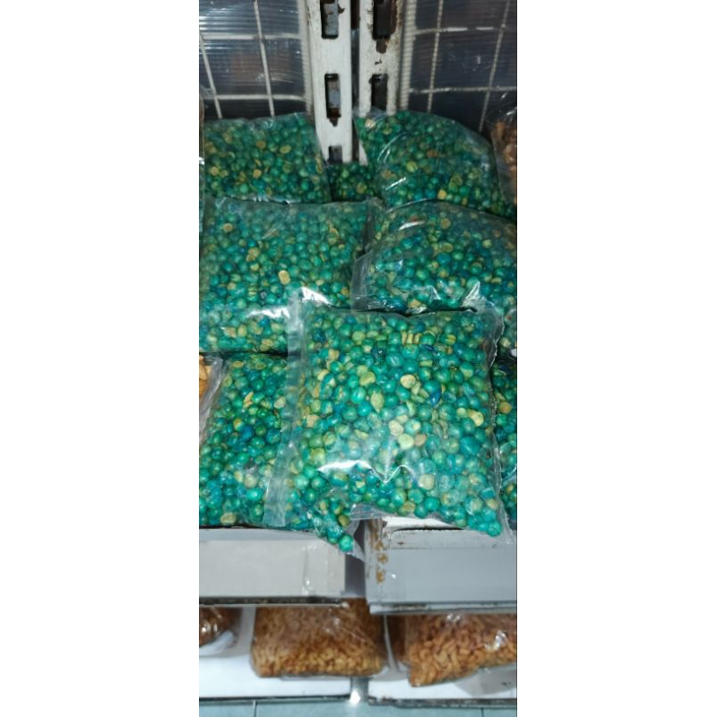 

Aneka Camilan Kacang Renyah Gurih