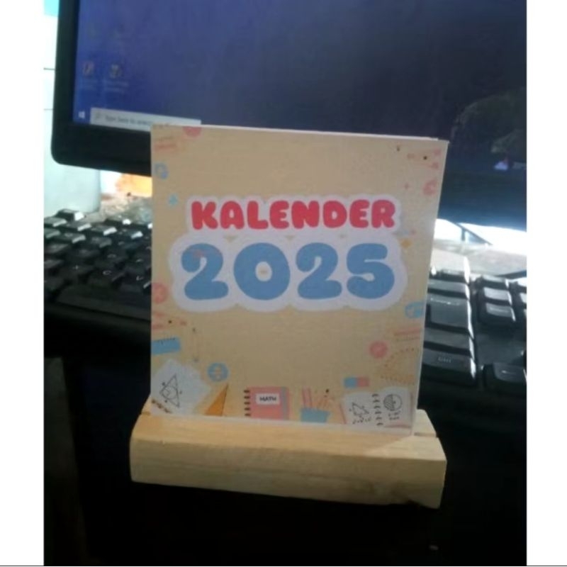 

KALENDER MEJA MINI/KALENDER 2025/KALENDER DUDUK UNIK