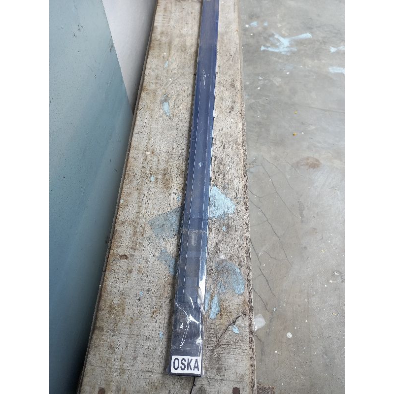 Rel Track / Rel Lampu Sorot Bahan Besi Oska