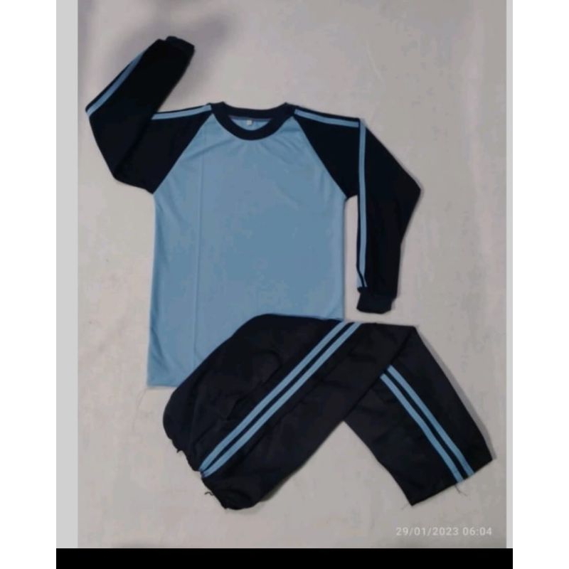 Seragam olahraga SMA / SMK