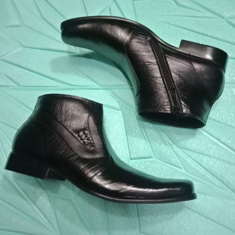 Koleksi Terbaru Sepatu Pantofel Boot PriaMerk BallyPantofel Formal PriaPantofel Kerja PriaKulit Asli