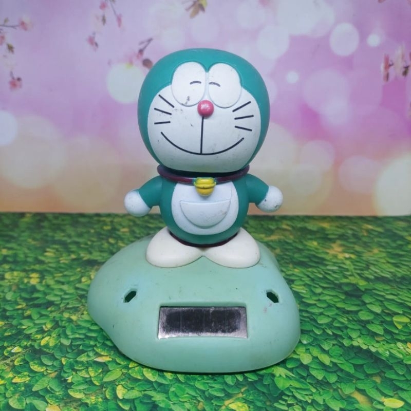 Solar Figure Doraemon preloved kepala goyang